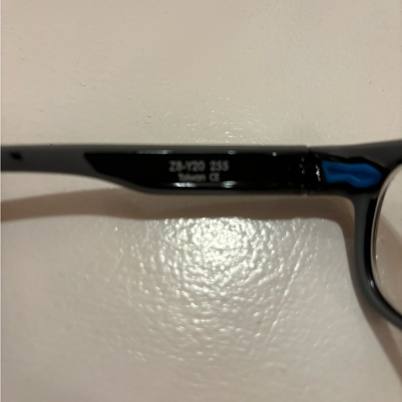 Boys Sports Glasses - Picture 6 of 8